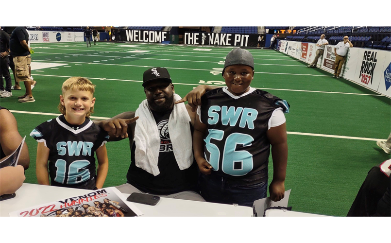 Hanging out with Walter Thomas Jr, DT for the Carolina Cobras